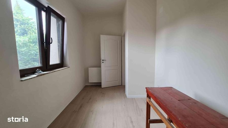 Casă cu 4 camere în Decebal
