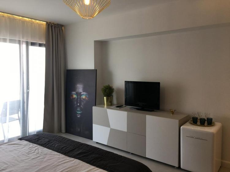 DE SILVA - LOFT - o camera de lux cu vedere la LAC - 2