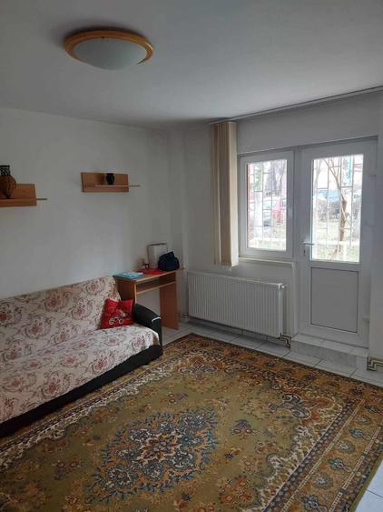 Aprtament 2 camere, zona Bulevardul Grivitei, parter , mobilat si utilat partial - 2