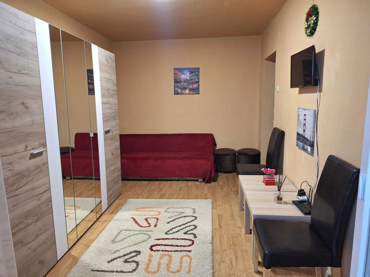 Garsoniera CF 1, 37 mp cu Balcon, Amenajata si Mobilata in Confectii, sunt PROPRIETAR, FARA COMISION - 1