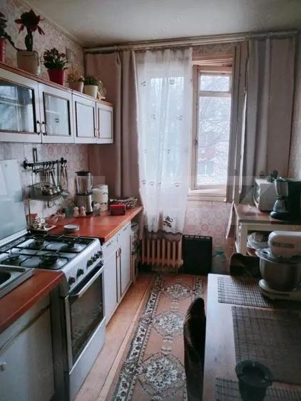 De vanzare Apartament 3 camere 70mp 130000Euro - Berceni, Almasu Mare - 5