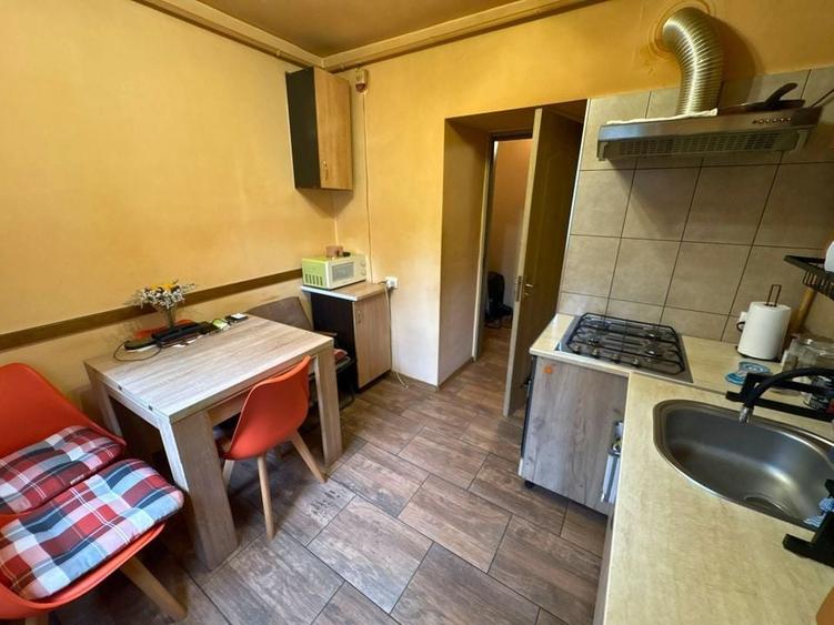 Apartament 2 camere parter 50 M² zona linistita Simeria - 6