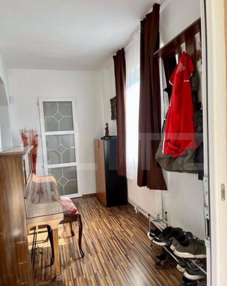 Casa 3 camere + curte - 18