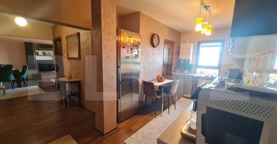 Apartament spa?ios cu 4 camere si parcare in 7 Noiembrie - 8