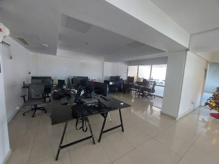 Centru - Bd. Mamaia , spatiu IDEAL BIROURI in cladire reprezentativa , 240 mp. - 1