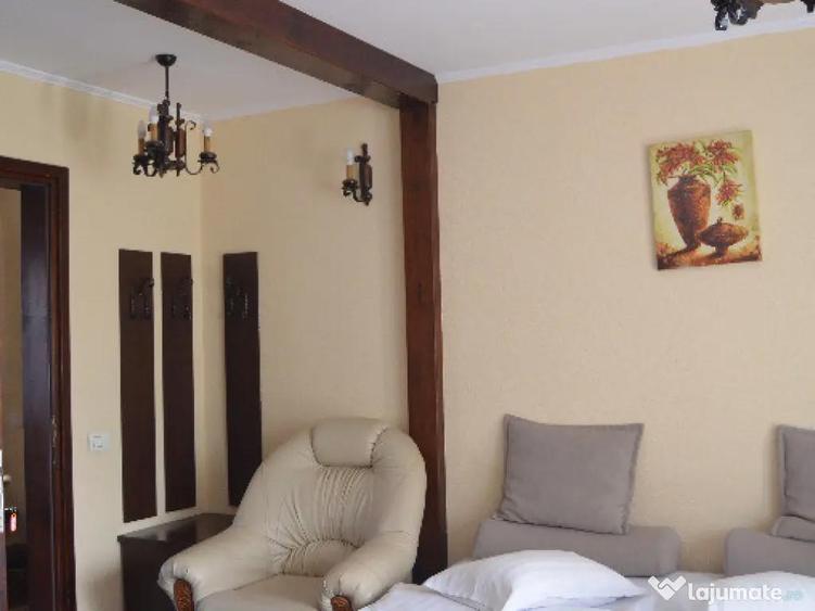 De vanzare pensiune situata in Busteni - 9