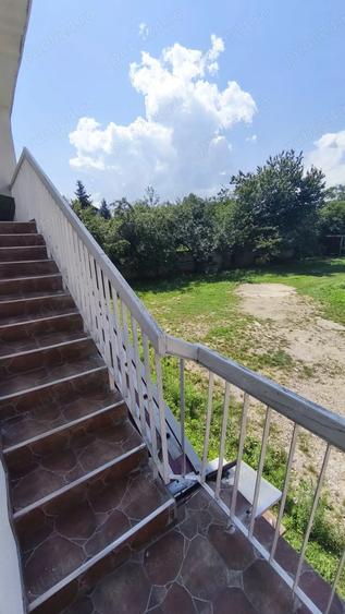 Vila cu 2 apartamente - 6