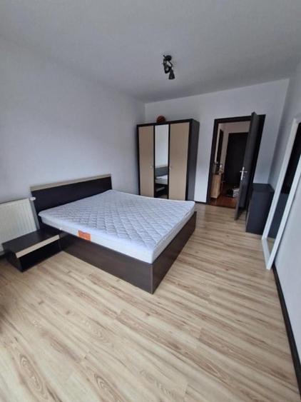 Particular ,inchiriez apartament 2 camere in Tampa Gardens 530 euro/luna - 8