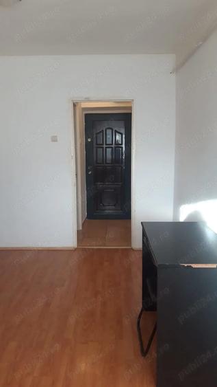 Proprietar inchiriez garsoniera Galata - 1