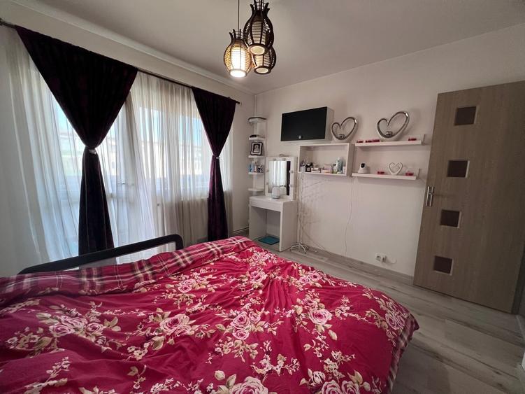 Apartament 4 camere,et 3, zona Liceul Auto - Deva - 14