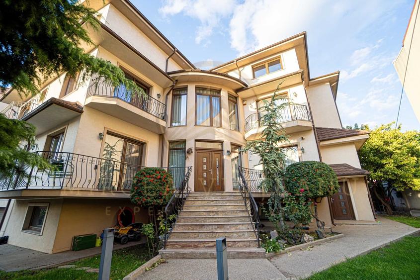 DACIA - Vila D+P+1E+M, teren 780 mp, deschidere 24 ml. - 1