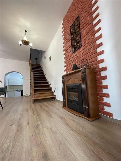 Apartament modern 4 camere la casa cu terasa parcare privata zona Calea Dumbravi - 3