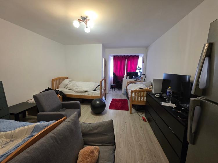 Dristor, chiar la gura de metrou, 10 minute mall Park Lake si parc IOR - 1