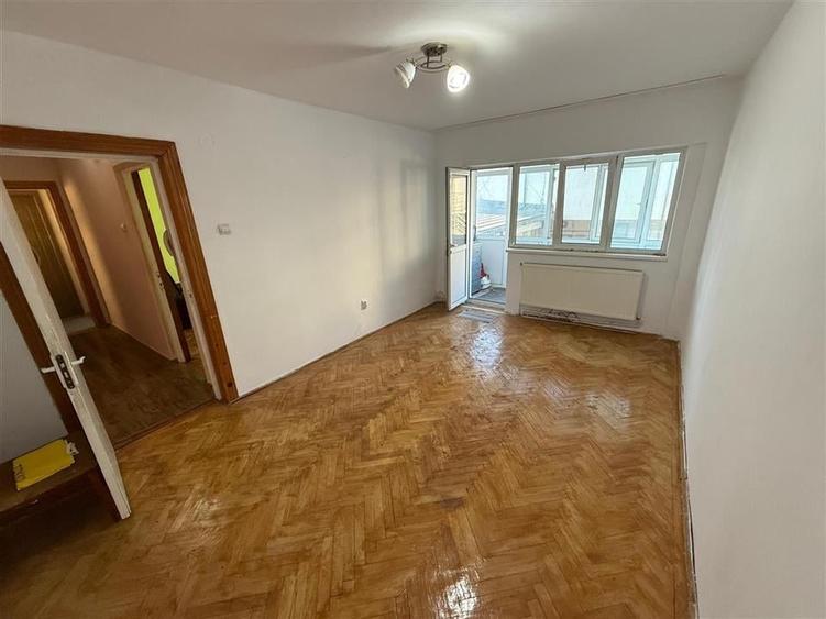 APARTAMENT 3 CAMERE, ETAJ 1, REPUBLICI - 3