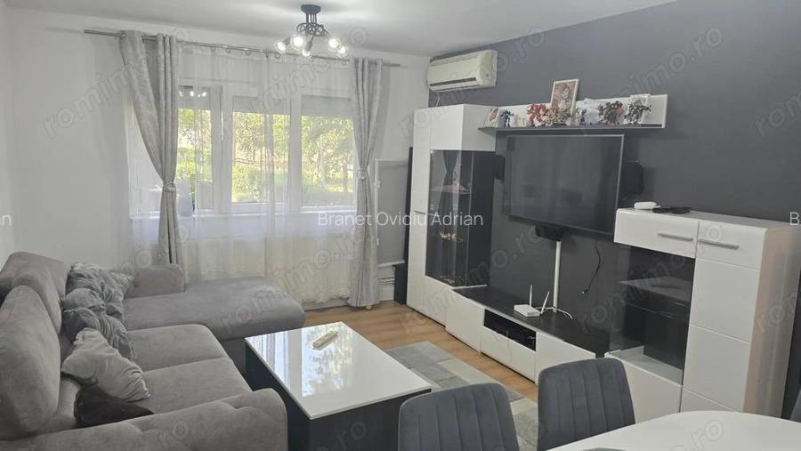 Vand apartament 3 camere decomandat in Deva, Saturn (Politia Municipiului), parter inalt, mobilat
