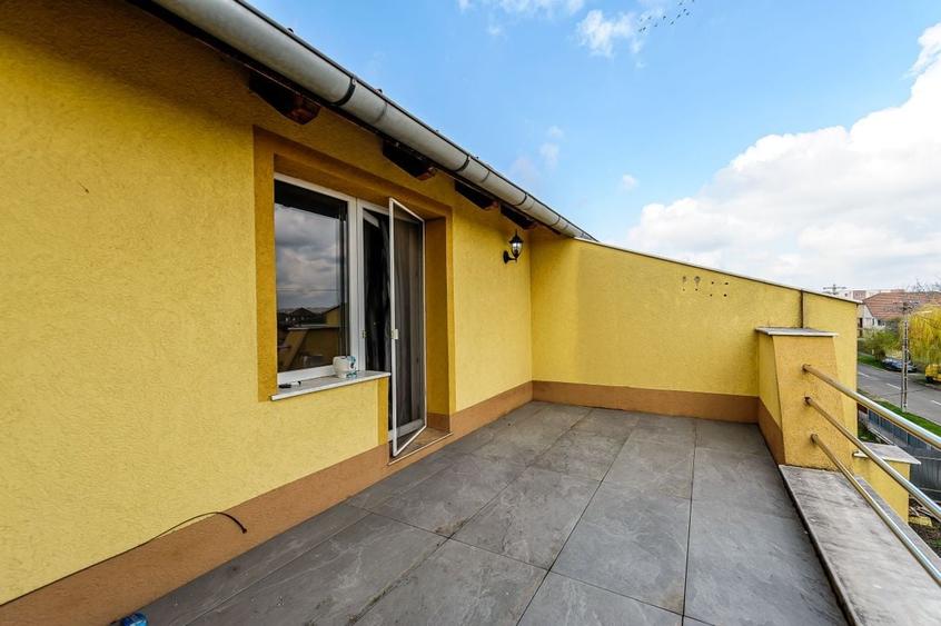 Casa spatioasa de vanzare &icirc;n Bujac , 3 bai, 5 camere, super pret! - 3