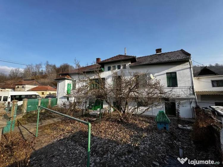 Casa de renovat, spa?iu comercial ?i garaj, Zlatna - 2