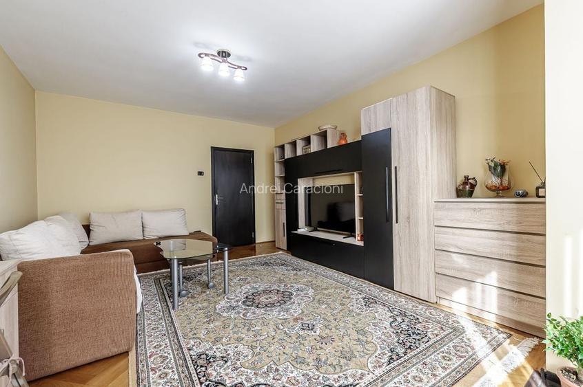 VANDUT! Apartament spațios, 2 camere decomandat, Podgoria Arad