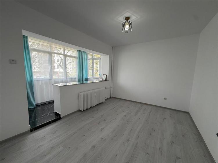 Apartament 2 camere, Podu Ros - Hotel International etaj 1 - 1