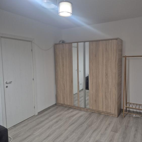 Vand garsoniera complet renovata - 2