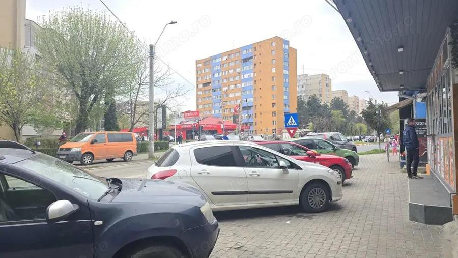 Inchiriez sau vand spatiu comercial in Deva, zona Balcescu (Astoria), suprafata utila 20 mp - 2
