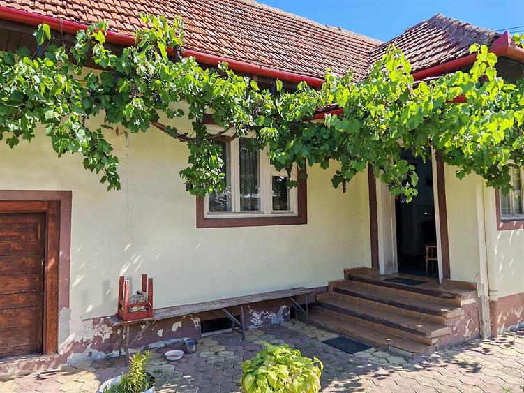 Râșnov - zona Eminescu, casa cu 1000 mp teren. - 3