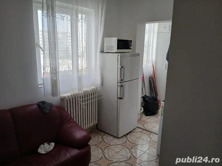Inchiriez garsoniera 1500 lei - 2