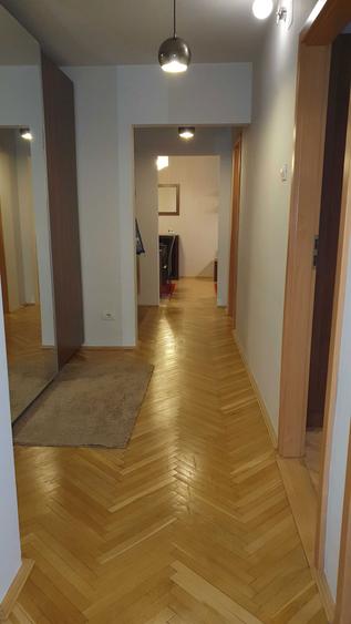 Apartament cu 3 camere decomandat, mobilat în Cetății