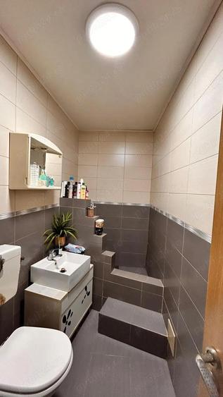 Vand Casa in Boc?a zona centrala - 4