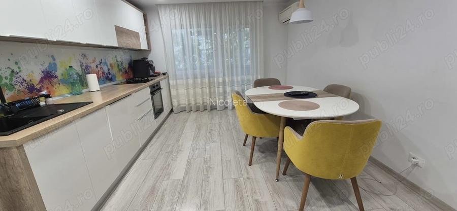 Vand apartament 3 camere-zona Policlinica 2 Vand apartament 3 camere-zona Policlinica 2