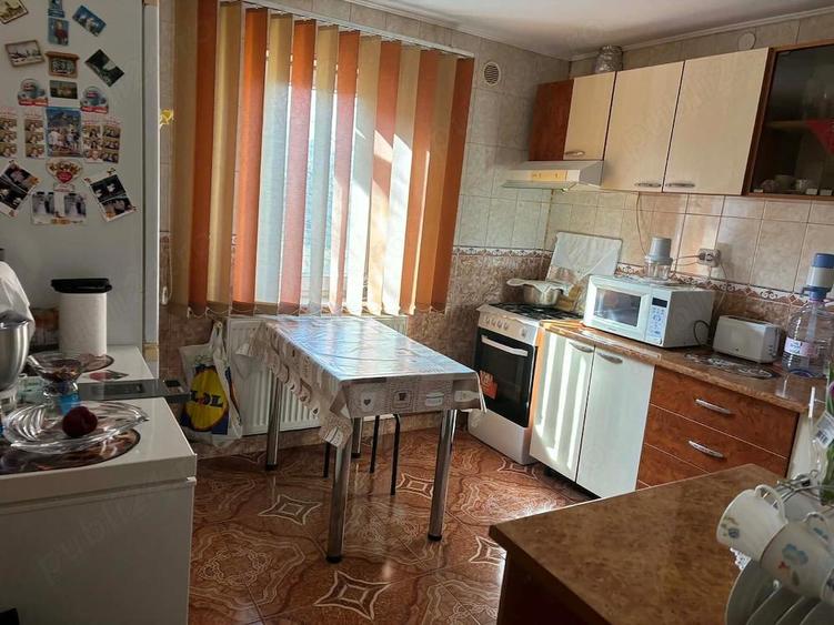 Casa cu 3 camere +mansarda+bucatarie de vara - 2