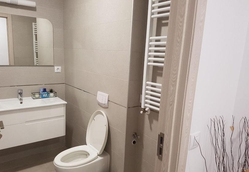 STUDIO MOBILAT + LOC DE PARCARE PROPRIETATE -50 M DE SHUT UP BEACH -MAMAIA NORD - 24