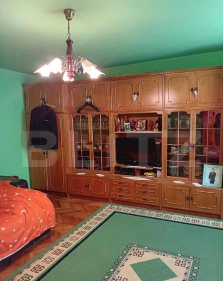 Vand casa cu 3 camere singur in curte p+m in Dambul Pietros - 5