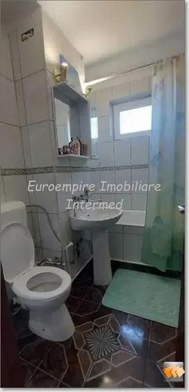De vanzare apartament cu 3 camere, zona ICIL - 7