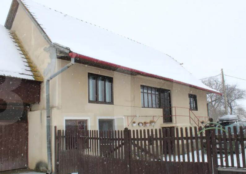 Casa solida cu teren in Boro?neu Mic lini?te si nat - 12