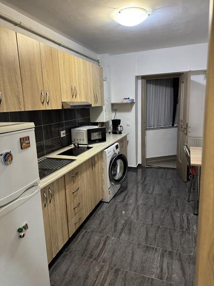 Inchiriez apartament cu 2 camere incepand cu 1 august in zona Tic tac pe termen lung. - 3