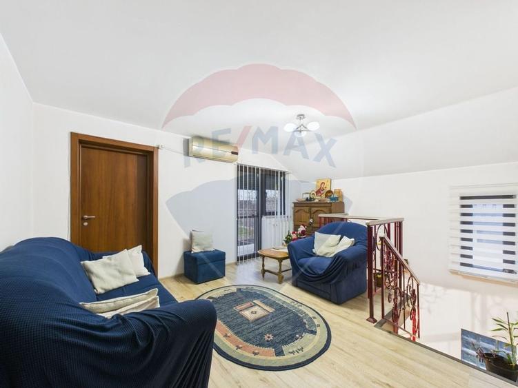 Casă / Vilă cu 5 camere de vânzare în zona Central - 13