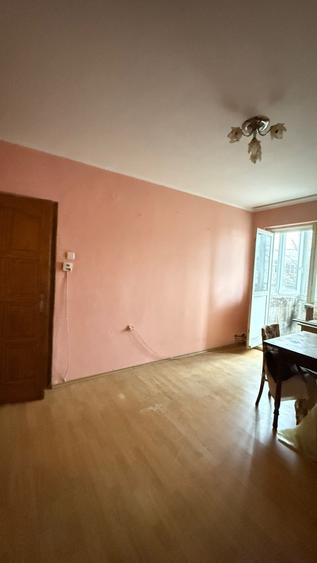 DECEBAL 2camere decomandate, clasic, etaj2! - 3