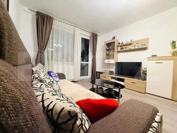 Apartament 2 camere, 53 mp, zona Astra - 4