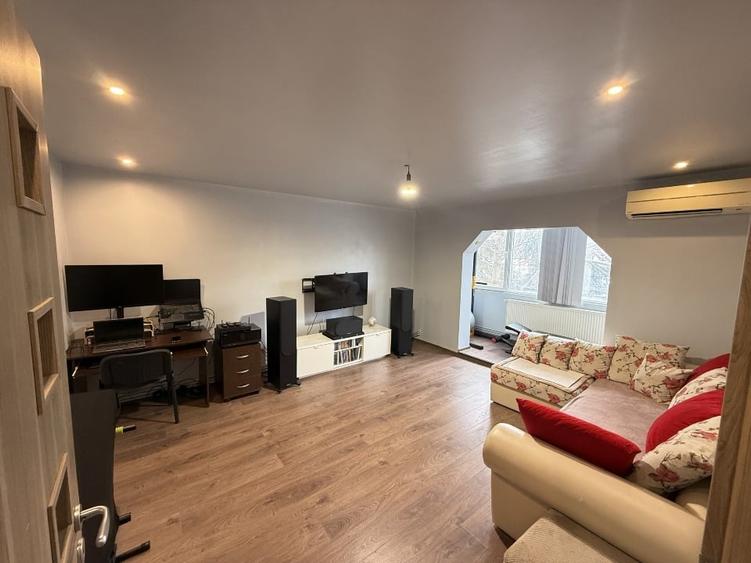 PROPRIETAR Aradului 3 camere decomandat, 2 bai, etaj 1, FARA COMISION - 1