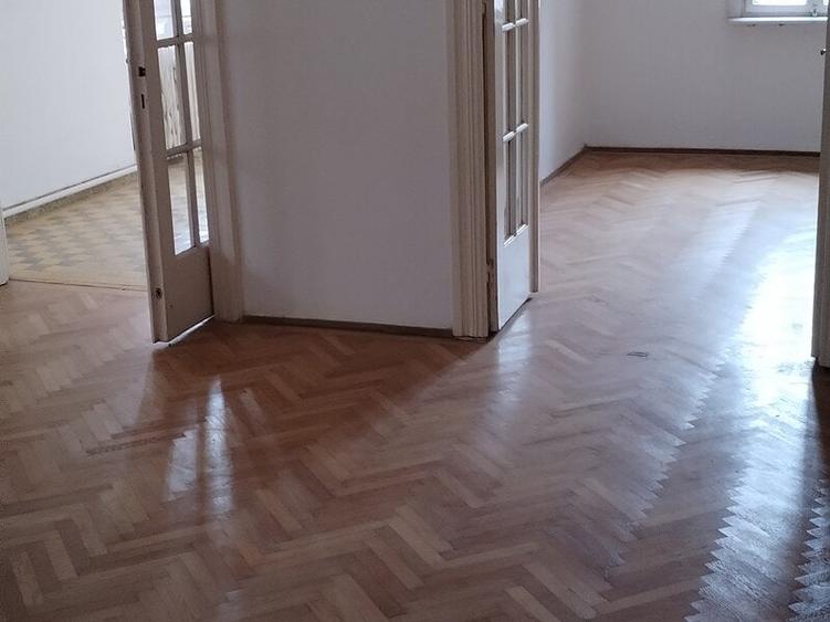 Floreasca Vând Casa individuala  4 cam 2 bai pivnița spălătorie centrală pe gaze - 7