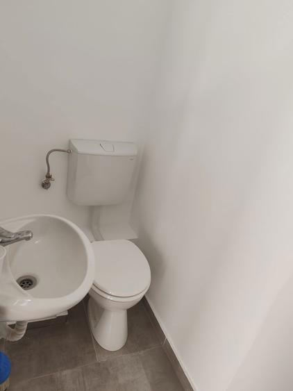 Vand ap. / 3 spatii servicii renovate ultracentral 21 Decembrie nr. 50 - 1