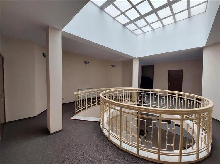 Casa cu 13 camere, pentru activitati diverse, in Micalaca - 18