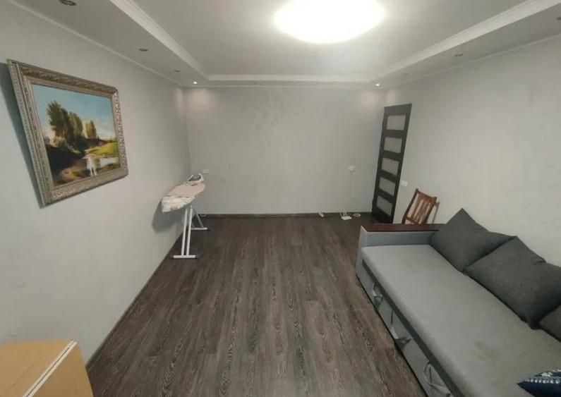 Apartament cu 3 camere de vanzare zona Drumul Sarii - 5