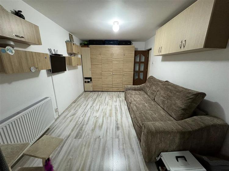 Apartament 2 camere, parter, 46mp , zona Sud - Scoala 1 - - 1