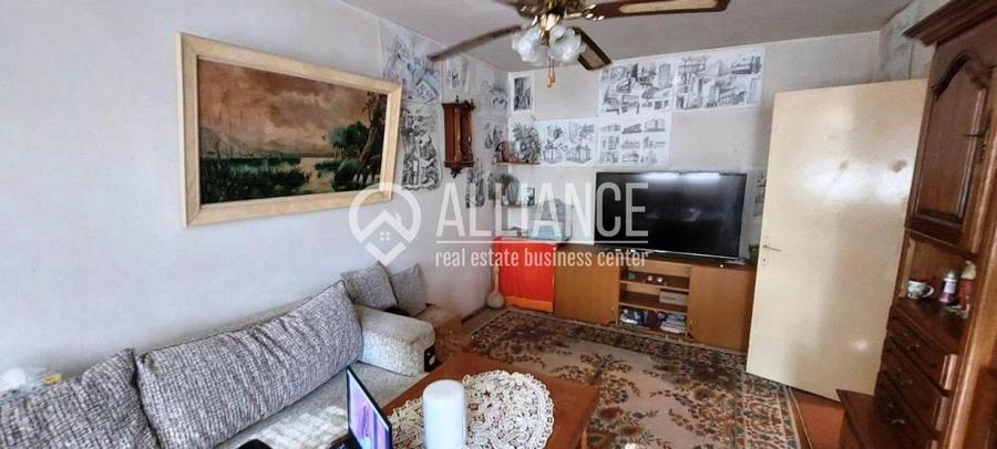 Abator/Gara (COD04)- 3 camere decomandate - 4