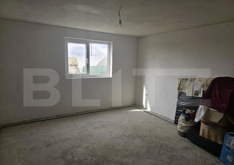 Casa la rosu/semifinisata, P+E, 139 mp utili, 523 mp teren, - 7