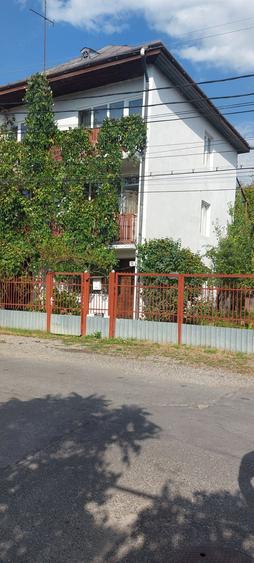 Casa spa?ioasa cu 5 camere, gradina ?i garaj - Ideala pentru familie! - 8