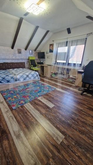 Casa 5 camere, Sacele , panouri solare 6kw,  terasa , 835 mp teren - 11