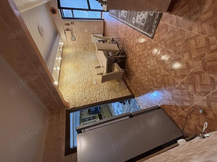 Inchiriez apartament-3 camere zona centrala in Foc?ani - 2